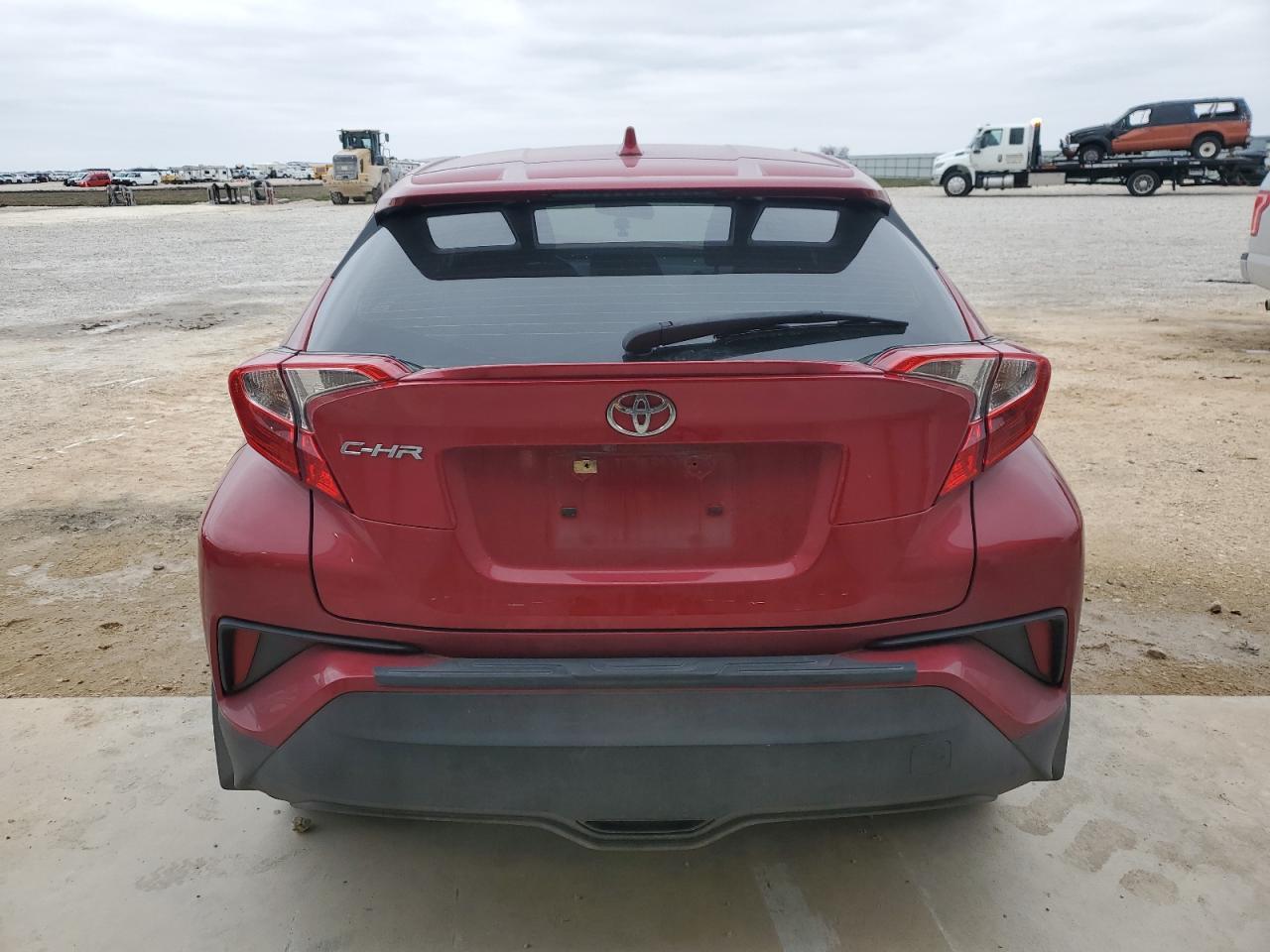 2021 TOYOTA C-HR XLE - Image 6