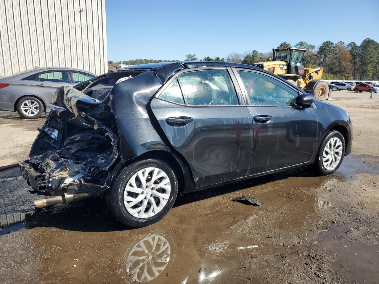 2018 TOYOTA COROLLA L - Фото 3