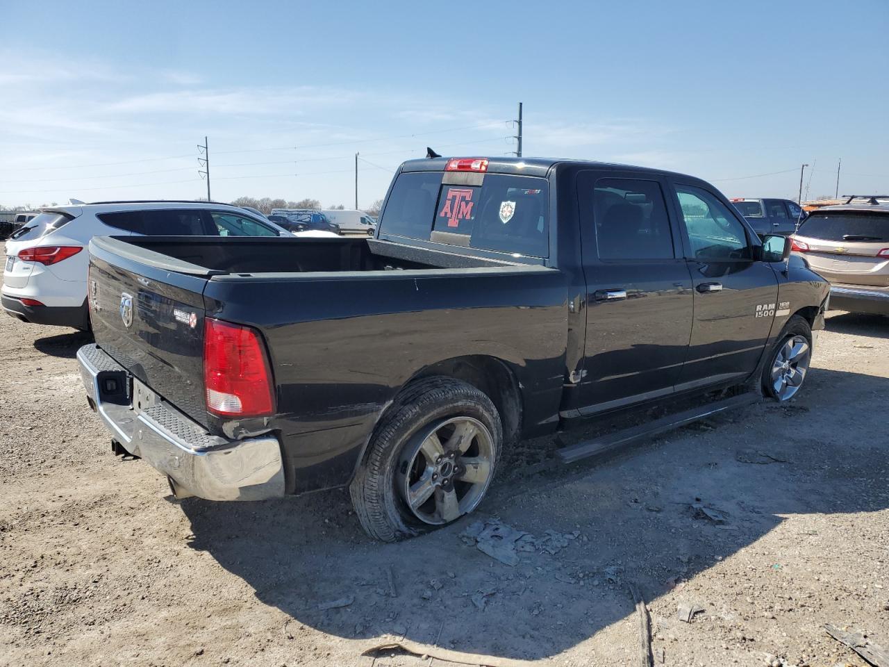 2017 RAM 1500 SLT - Фото 3