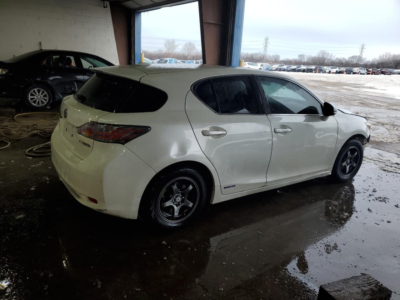 2013 LEXUS CT 200 - Фото 3