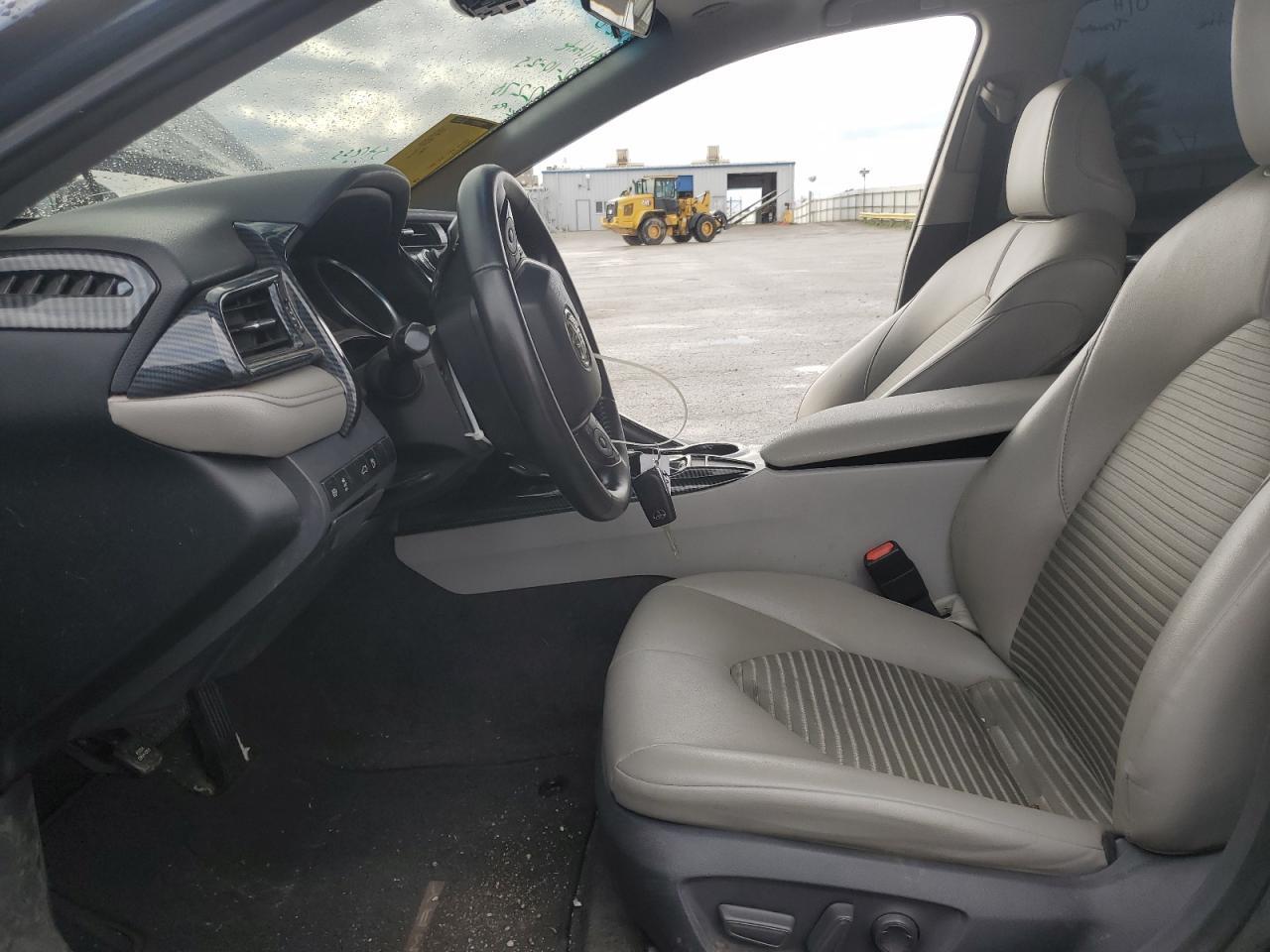 2018 TOYOTA CAMRY L - Фото 7