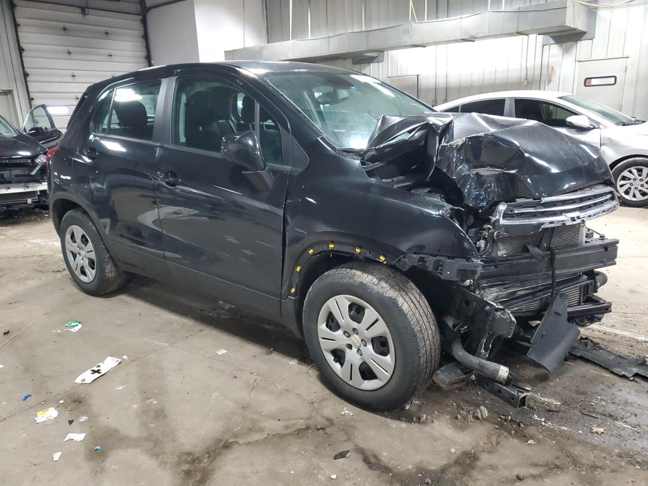 2015 CHEVROLET TRAX LS - Image 4