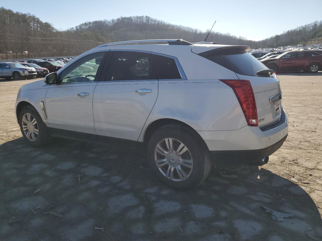 2011 CADILLAC SRX LUXURY - Image 2