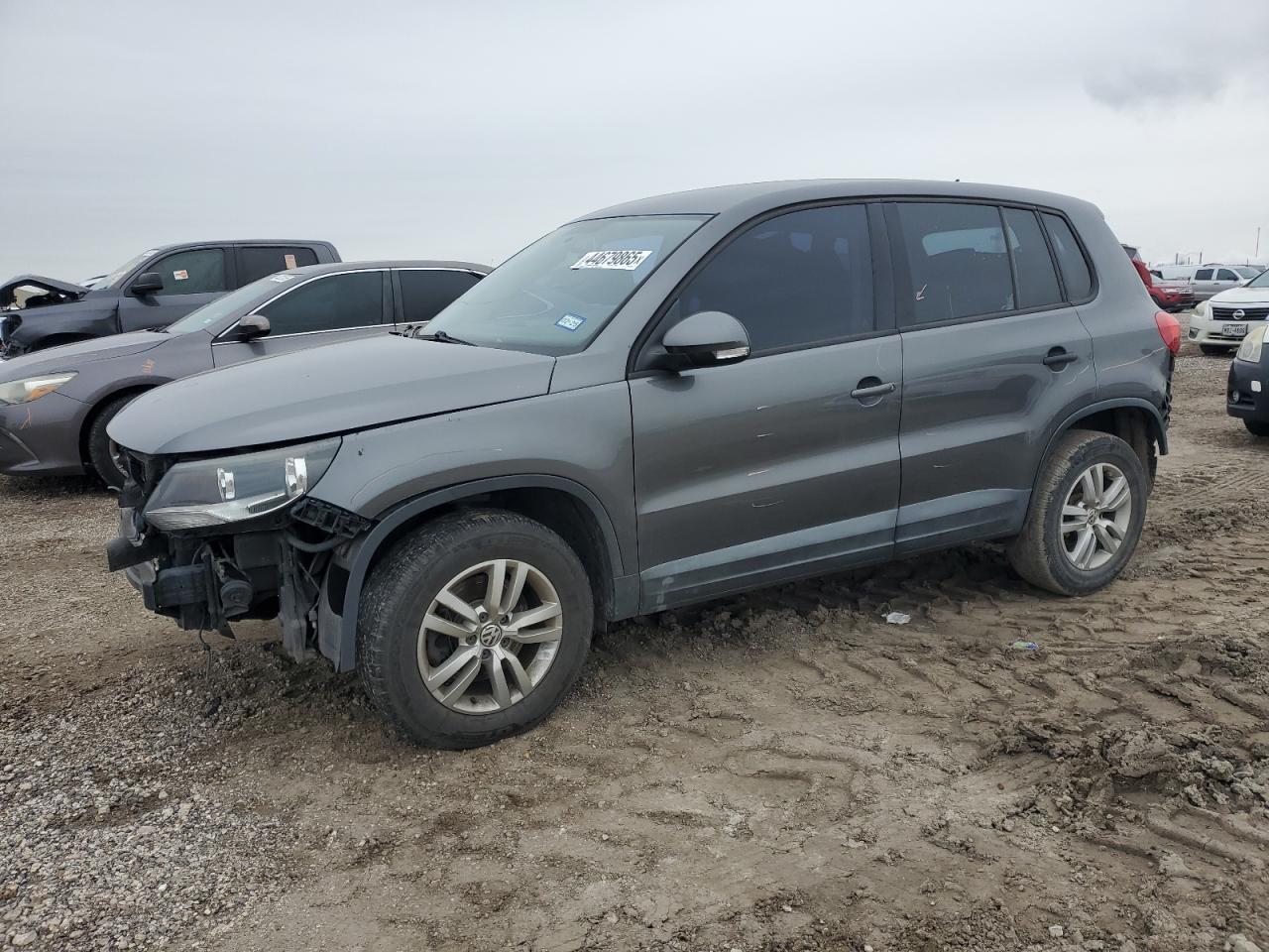 2014 VOLKSWAGEN TIGUAN S