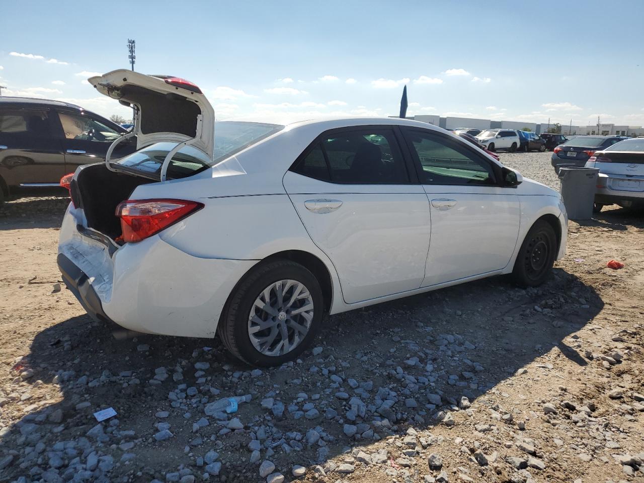 2019 TOYOTA COROLLA L - Image 3
