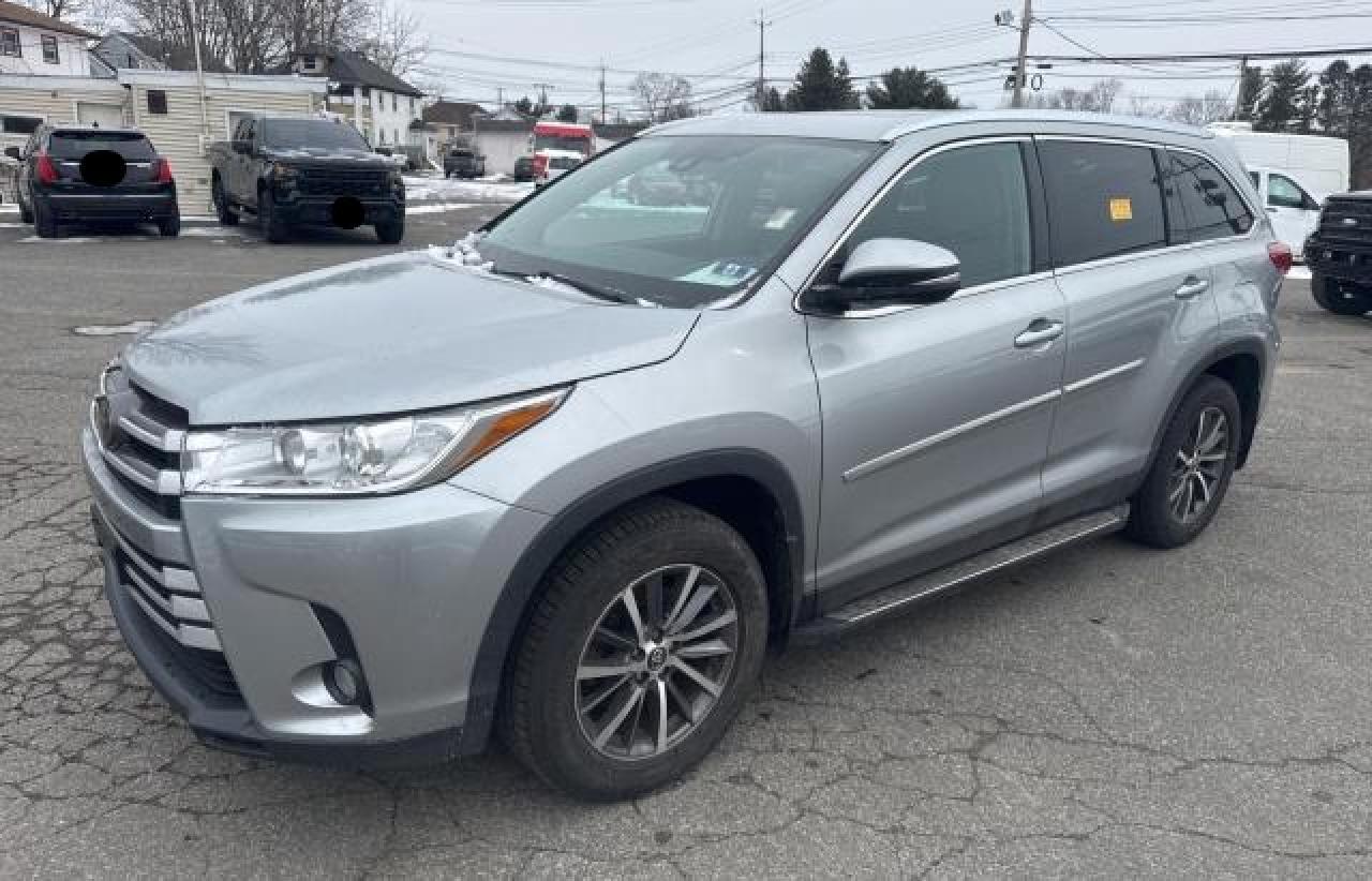 2019 TOYOTA HIGHLANDER - Image 2