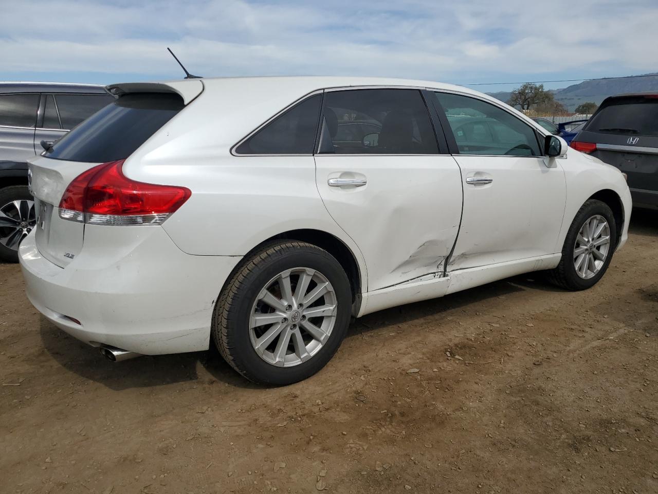 2012 TOYOTA VENZA LE - Фото 3