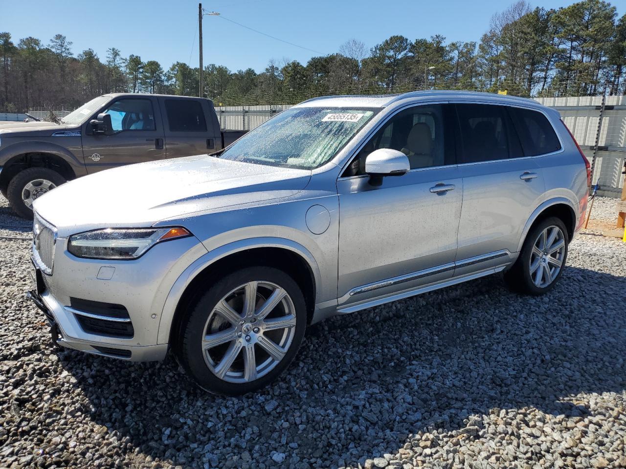 2016 VOLVO XC90 T8