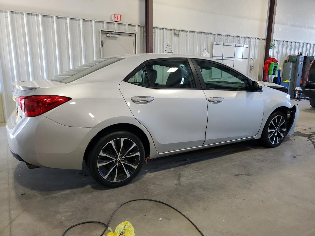 2018 TOYOTA COROLLA L - Фото 3