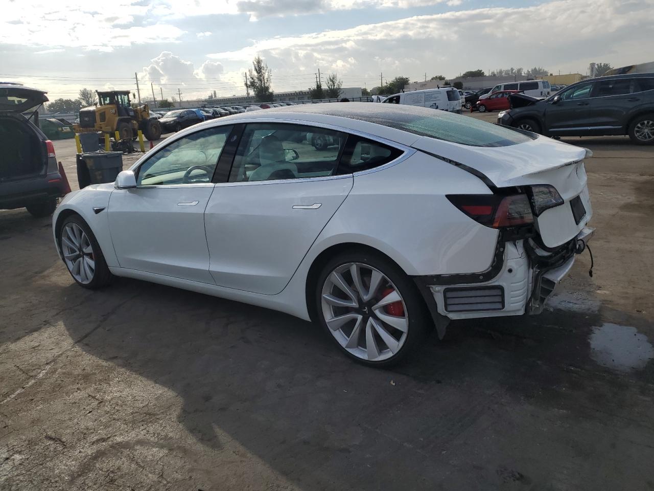 2019 TESLA MODEL 3 - Фото 2