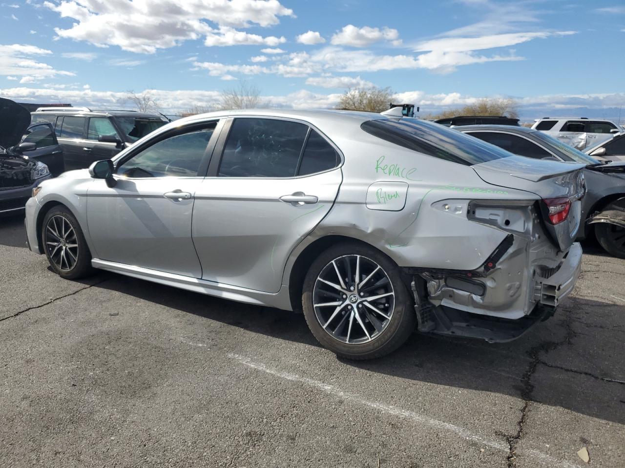 2021 TOYOTA CAMRY SE - Фото 2