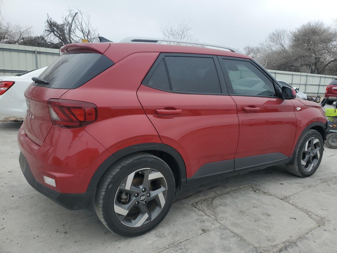 2022 HYUNDAI VENUE SEL - Фото 3