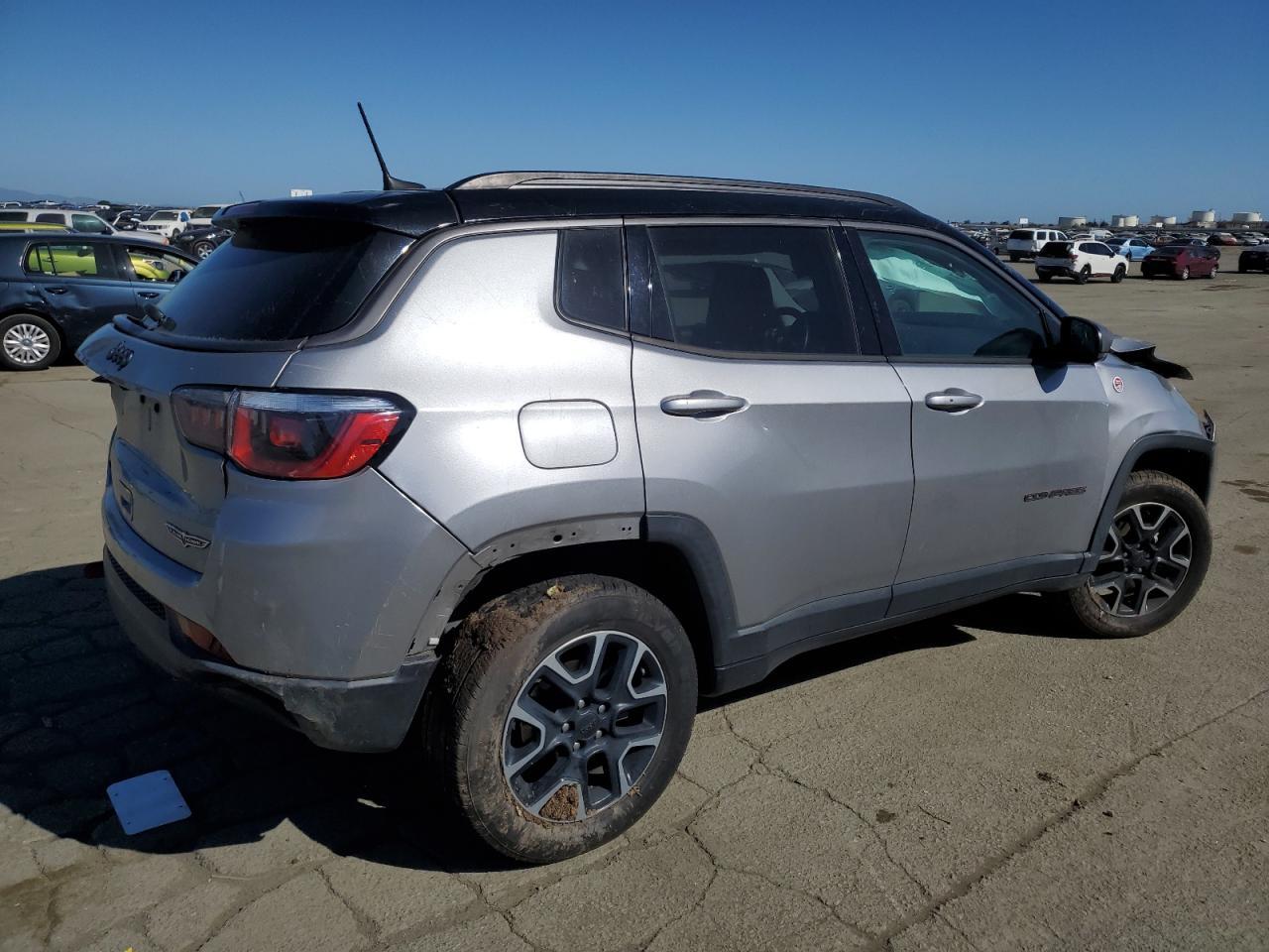 2019 JEEP COMPASS TR - Image 3