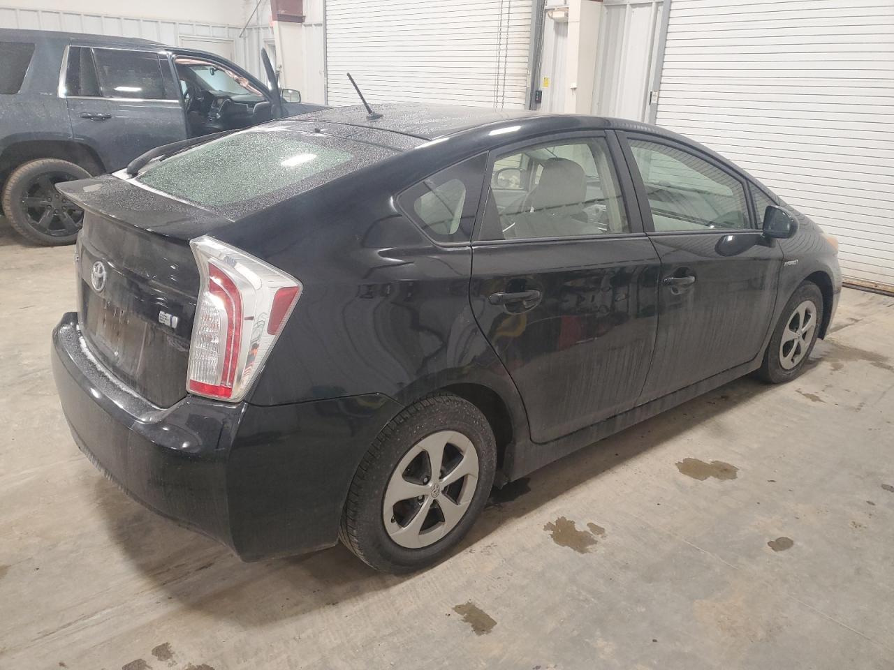 2013 TOYOTA PRIUS - Фото 3