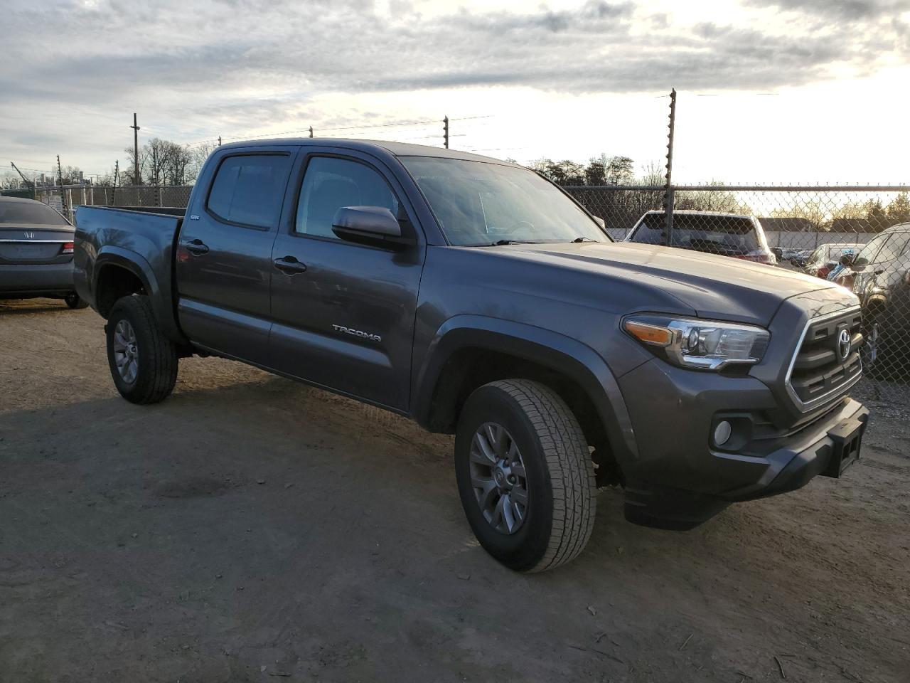 2017 TOYOTA TACOMA DOU - Фото 4