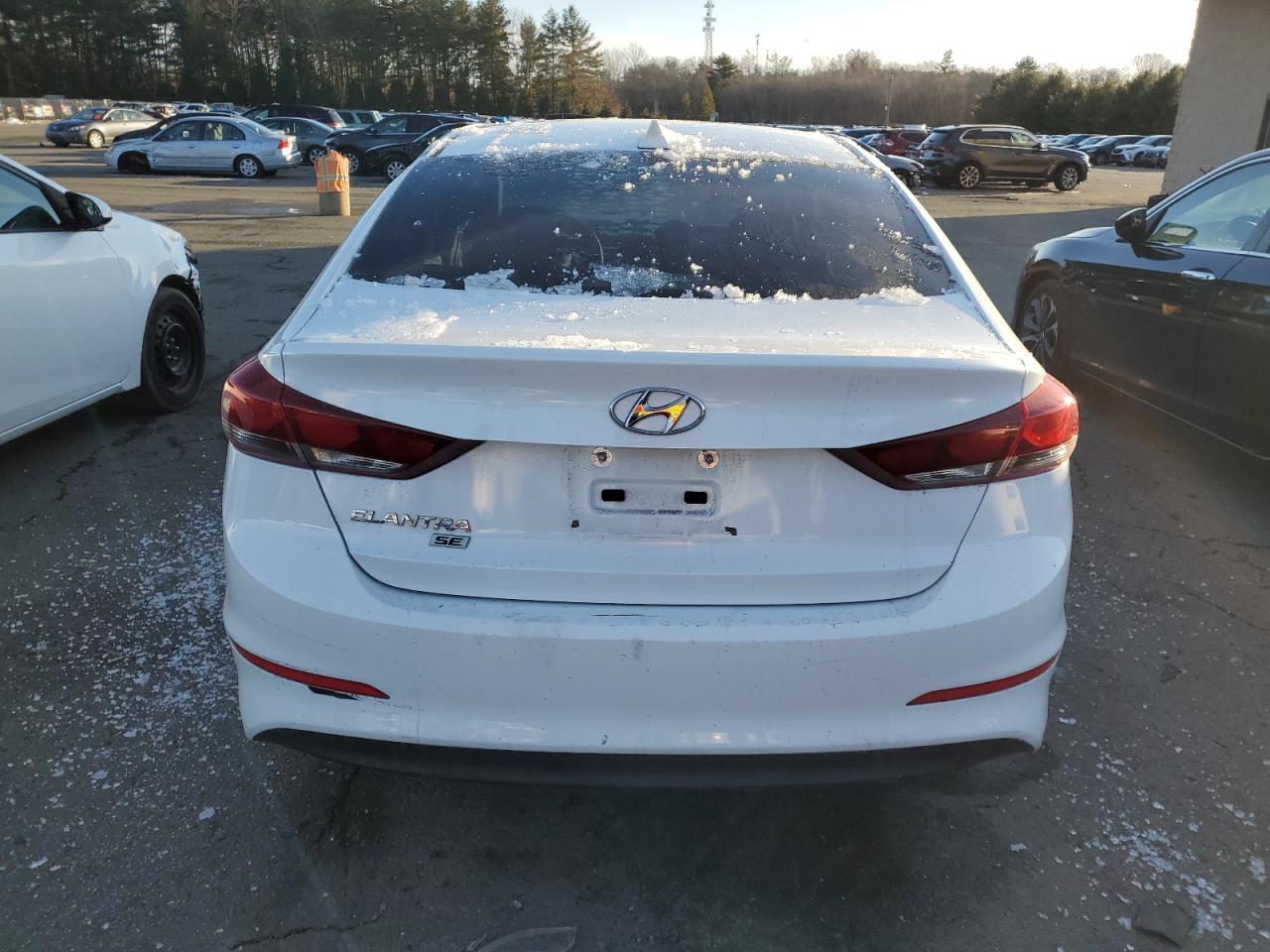 2017 HYUNDAI ELANTRA SE - Фото 6