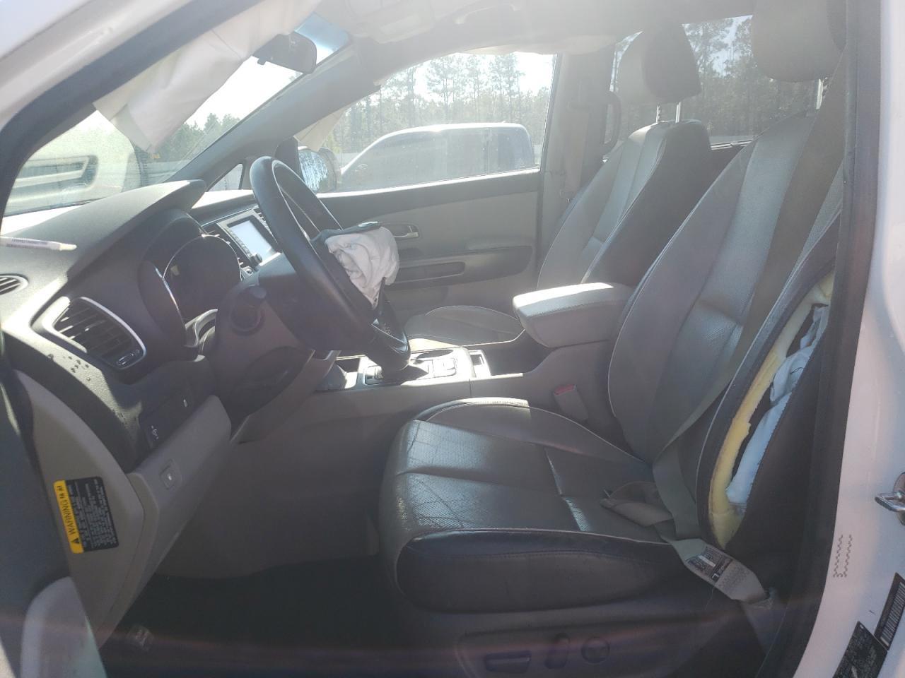2017 KIA SEDONA LX - Image 7