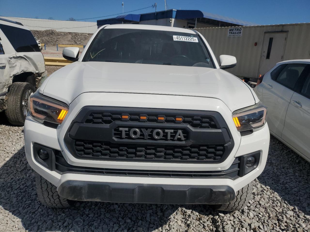 2017 TOYOTA TACOMA DOU - Фото 5