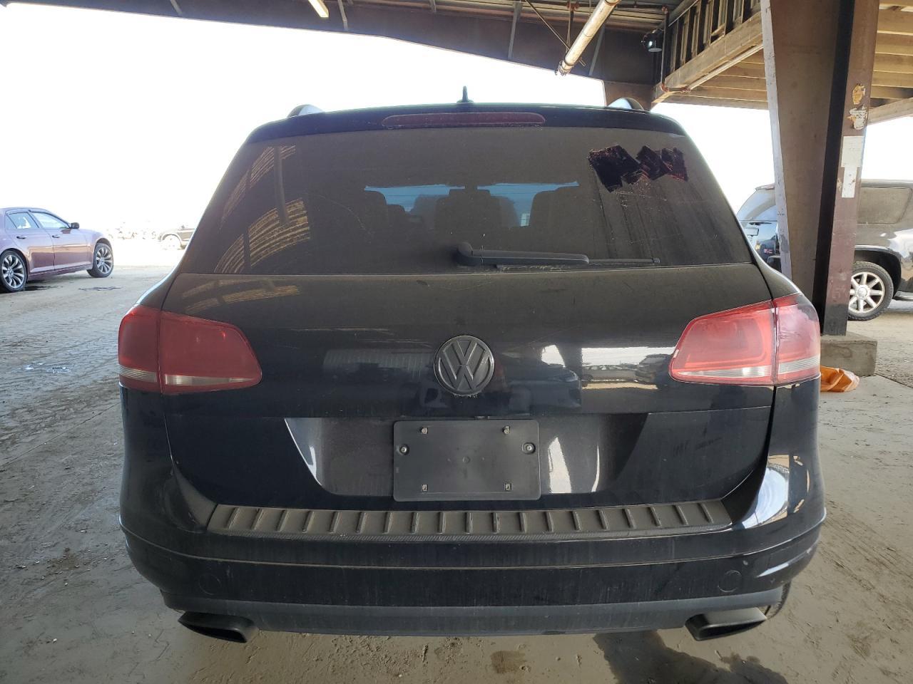 2011 VOLKSWAGEN TOUAREG V6 - Image 6