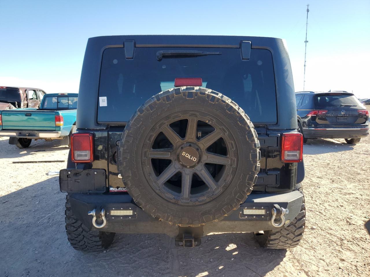 2017 JEEP WRANGLER U - Image 6