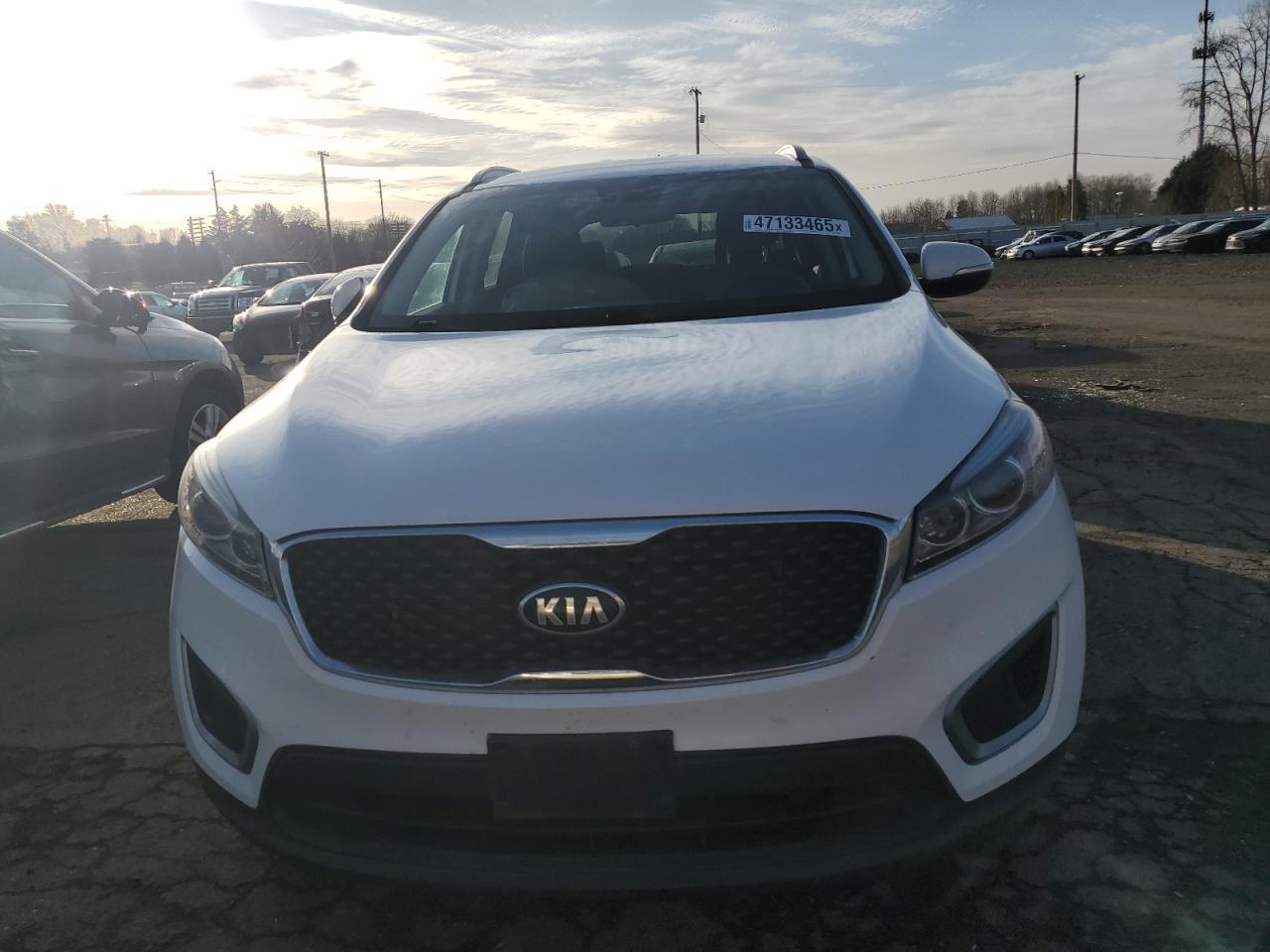2016 KIA SORENTO LX - Image 5