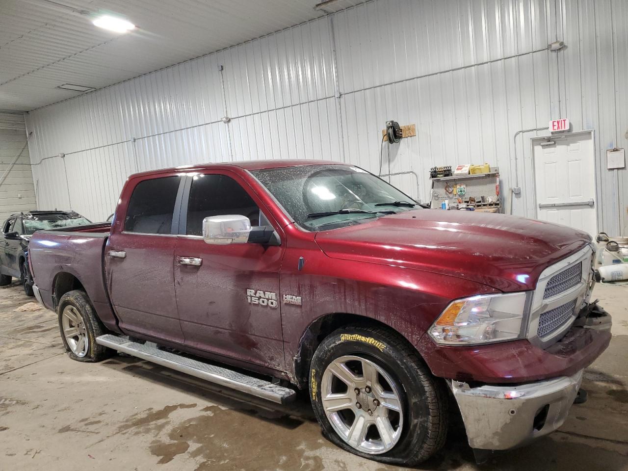 2017 RAM 1500 SLT - Image 4