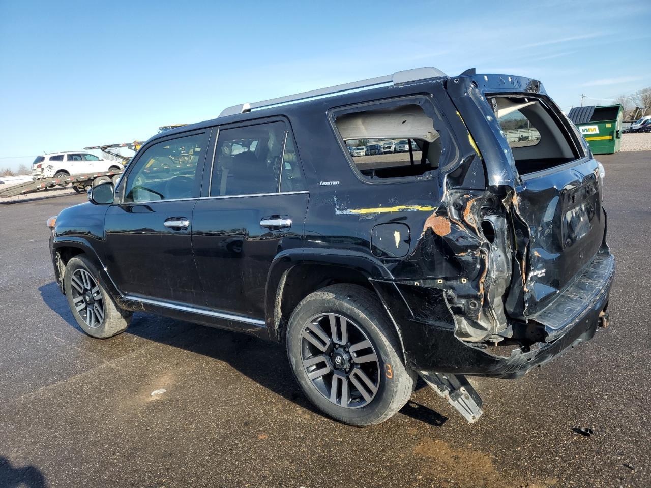 2017 TOYOTA 4RUNNER SR - Фото 2