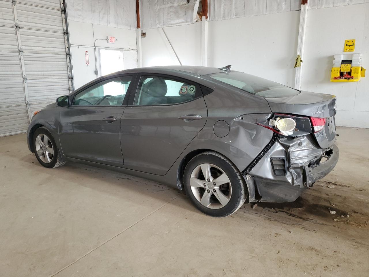 2013 HYUNDAI ELANTRA GL - Image 2