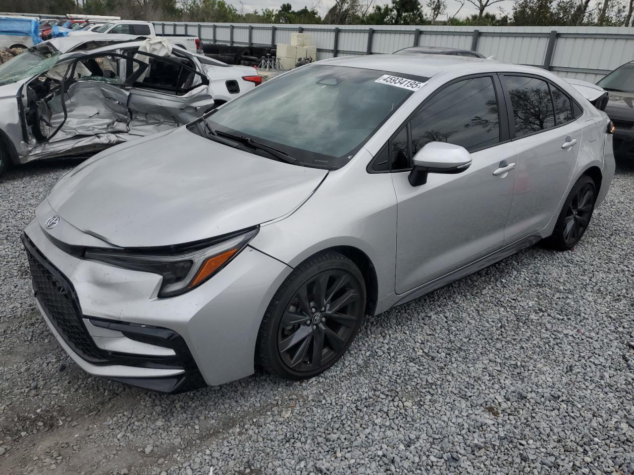2024 TOYOTA COROLLA SE