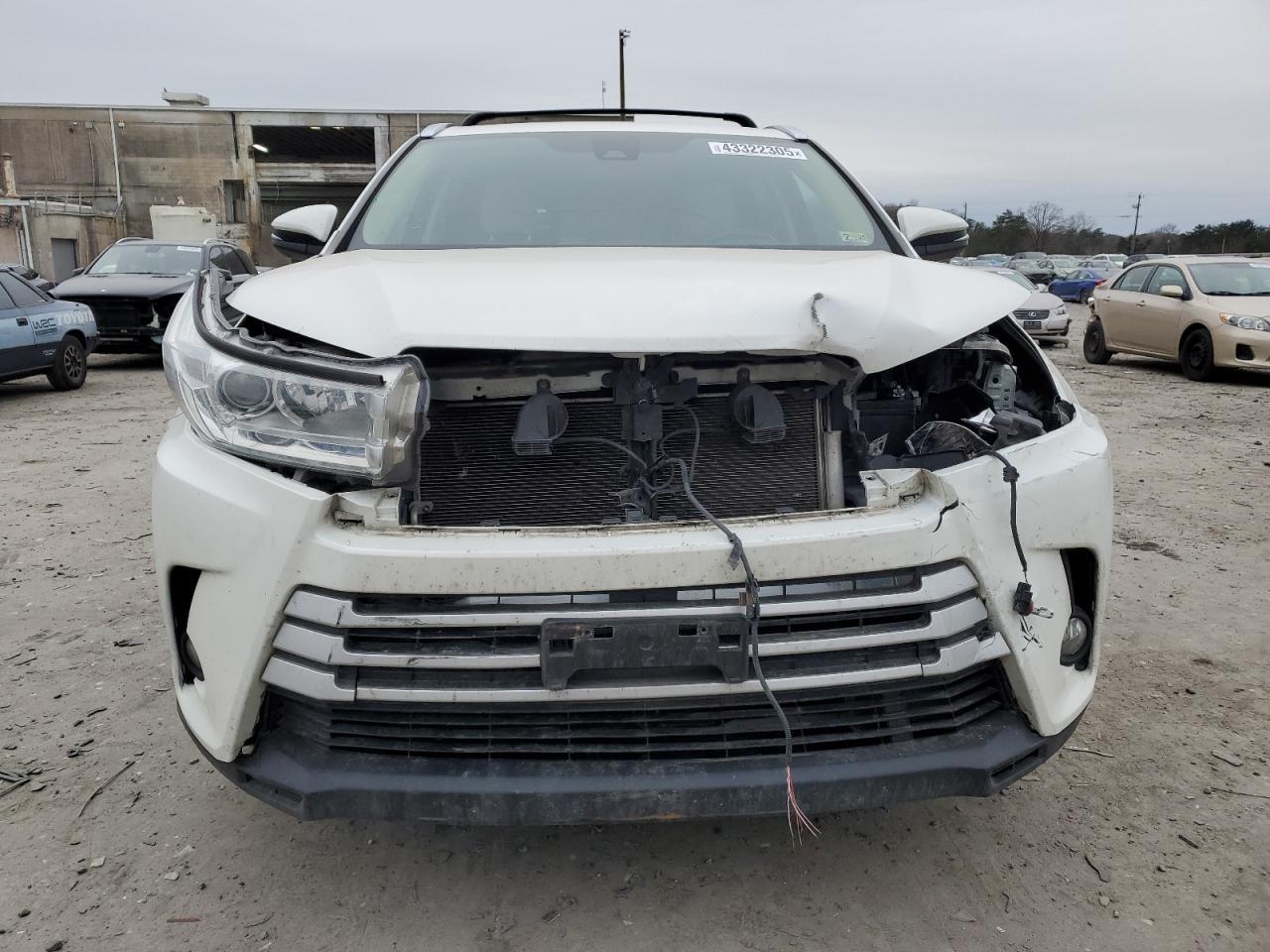 2019 TOYOTA HIGHLANDER - Фото 5