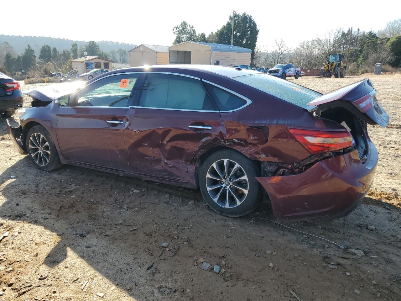 2016 TOYOTA AVALON XLE - Image 2
