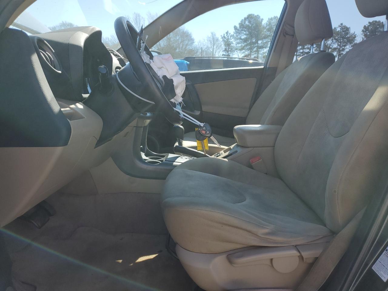 2011 TOYOTA RAV4 - Фото 7
