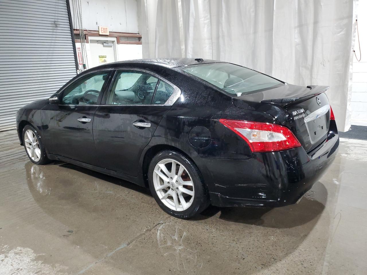 2011 NISSAN MAXIMA S - Image 2