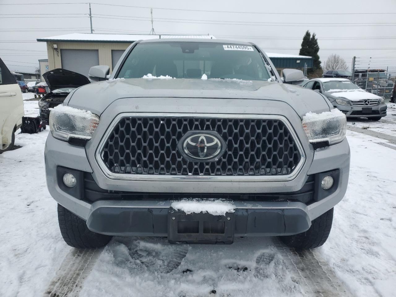 2019 TOYOTA TACOMA DOU - Фото 5