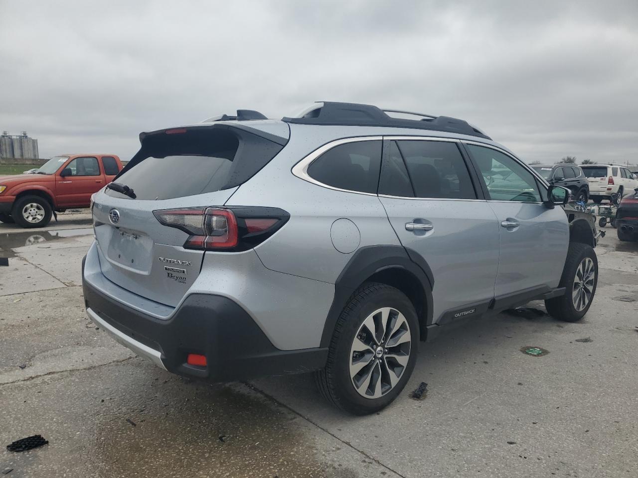 2024 SUBARU OUTBACK TO - Image 3