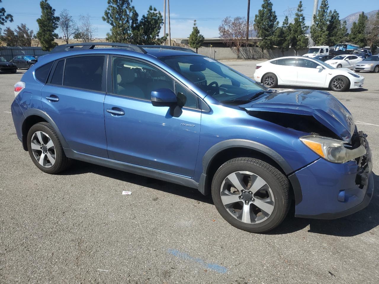 2014 SUBARU XV CROSSTR - Image 4