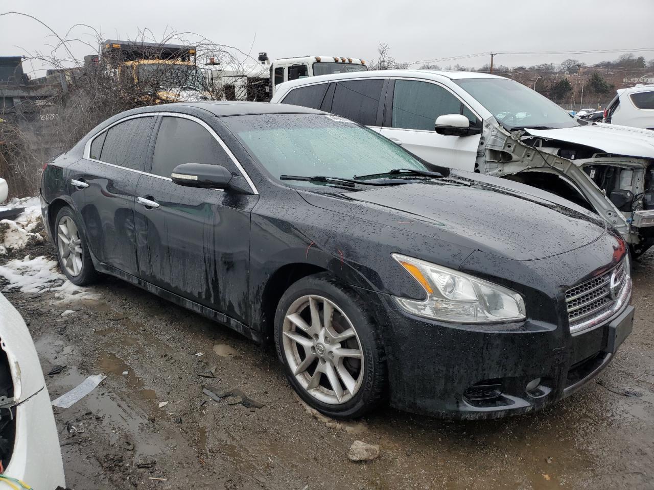 2011 NISSAN MAXIMA S - Image 4