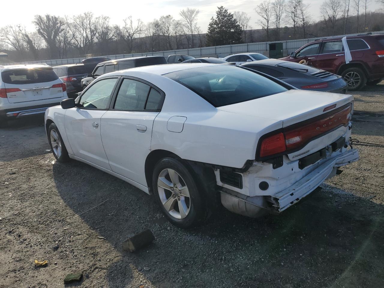 2013 DODGE CHARGER SE - Фото 2