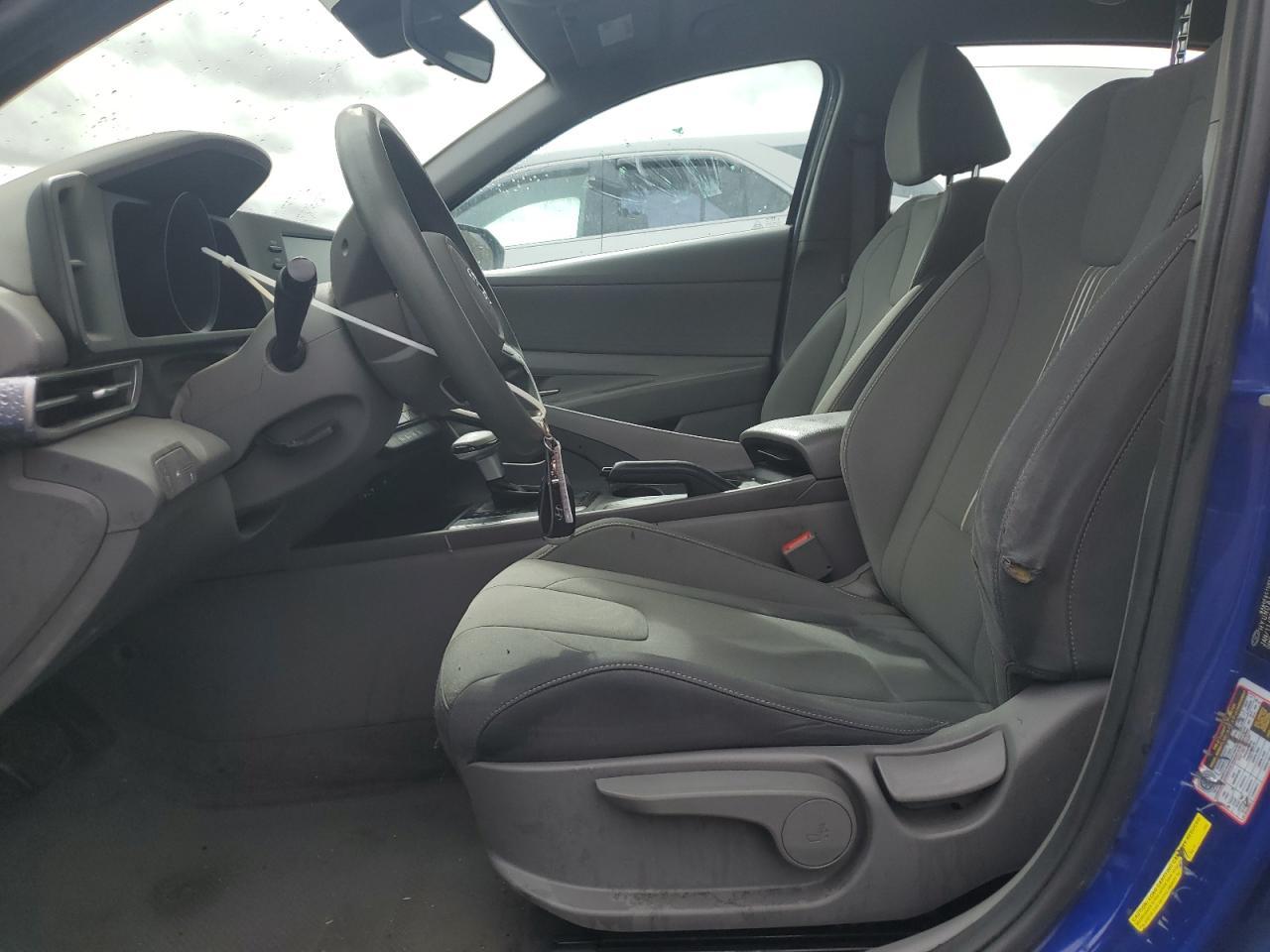 2022 HYUNDAI ELANTRA SE - Фото 7
