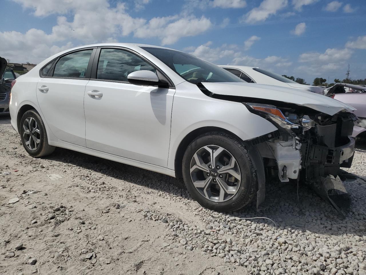 2021 KIA FORTE FE - Фото 4