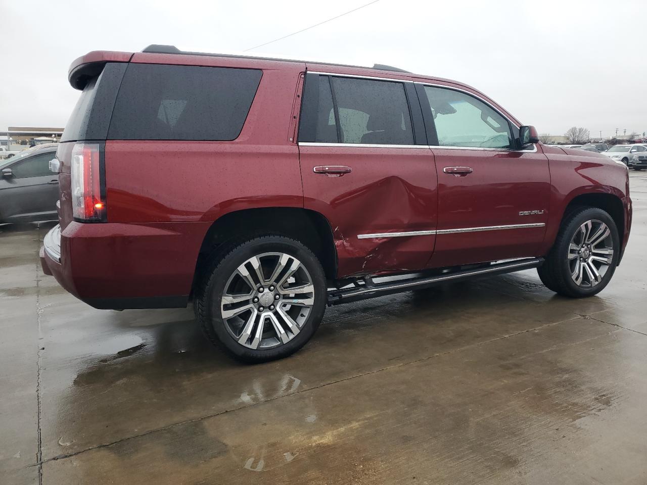 2017 GMC YUKON DENA - Фото 3