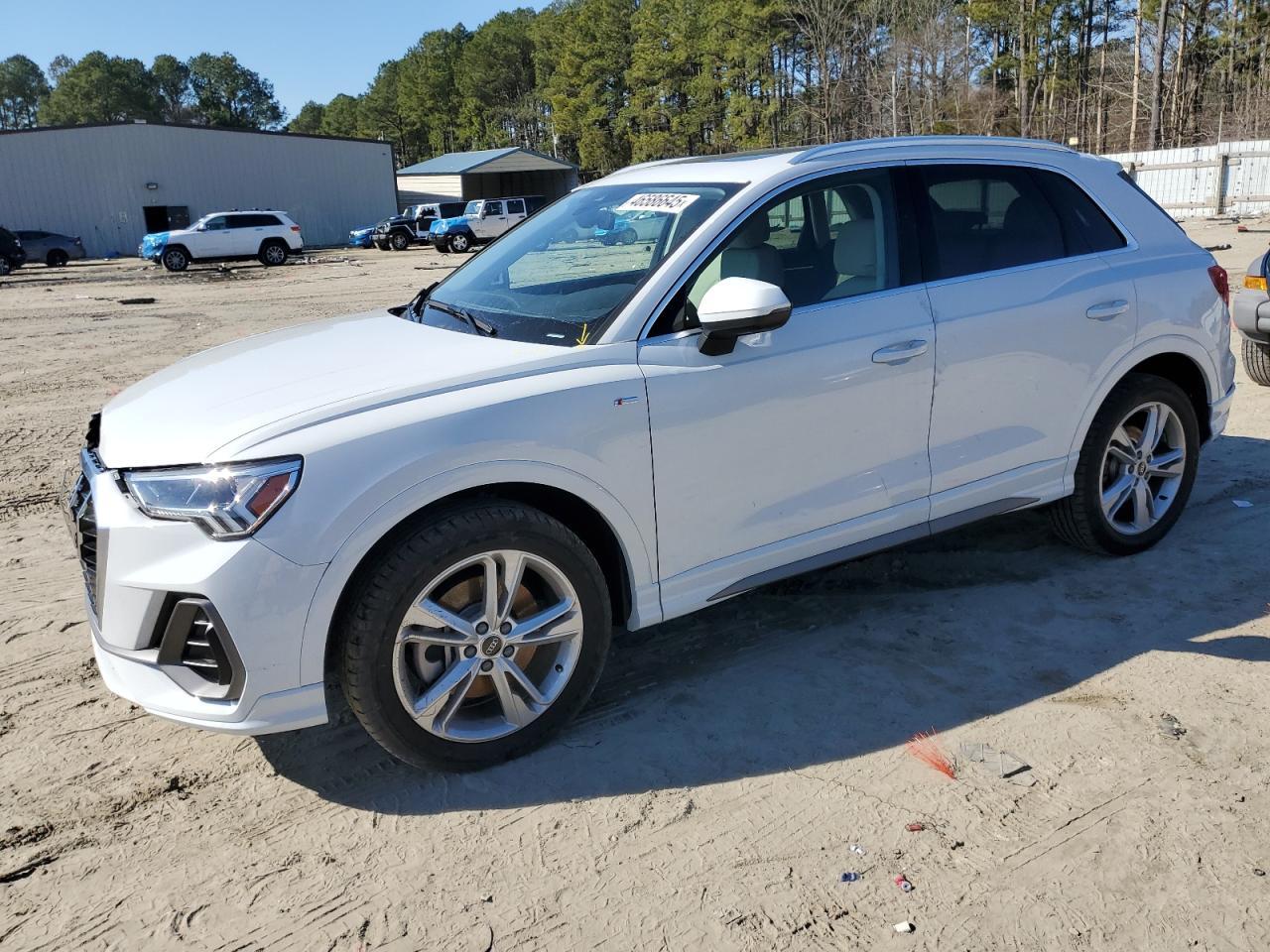 2022 AUDI Q3 PREMIUM
