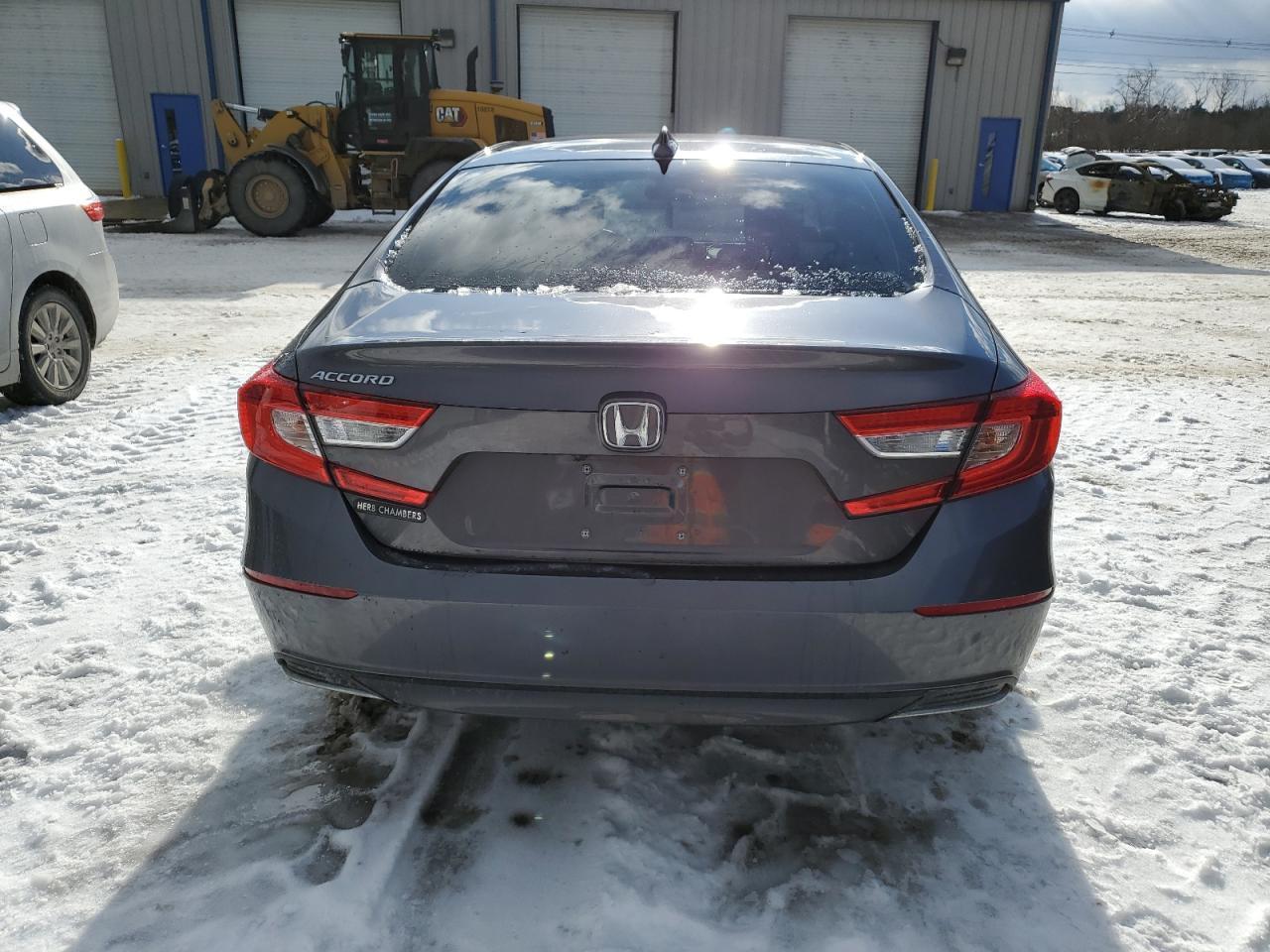2018 HONDA ACCORD LX - Image 6