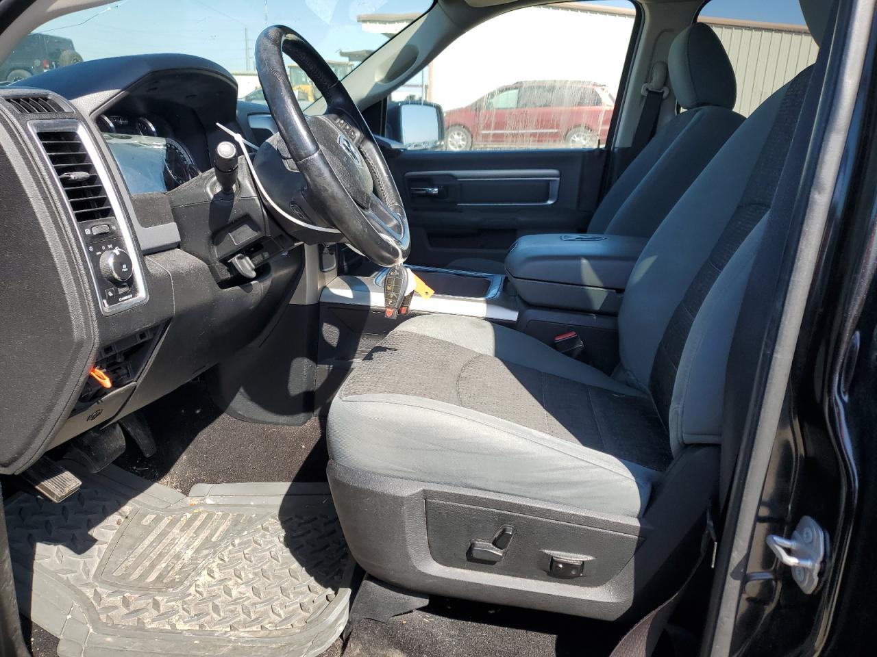 2017 RAM 1500 SLT - Фото 7