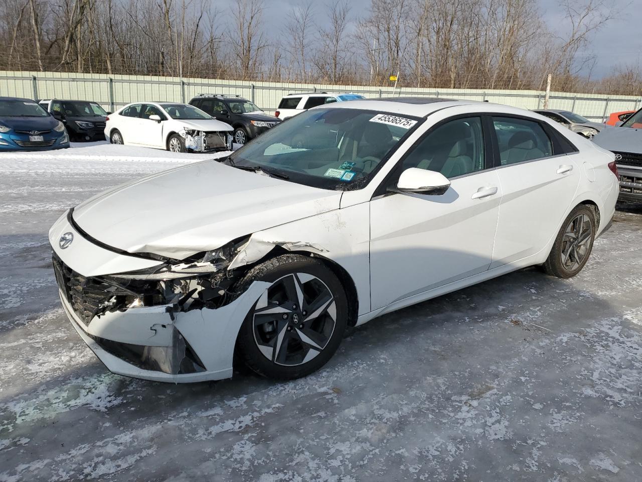 2022 HYUNDAI ELANTRA SE