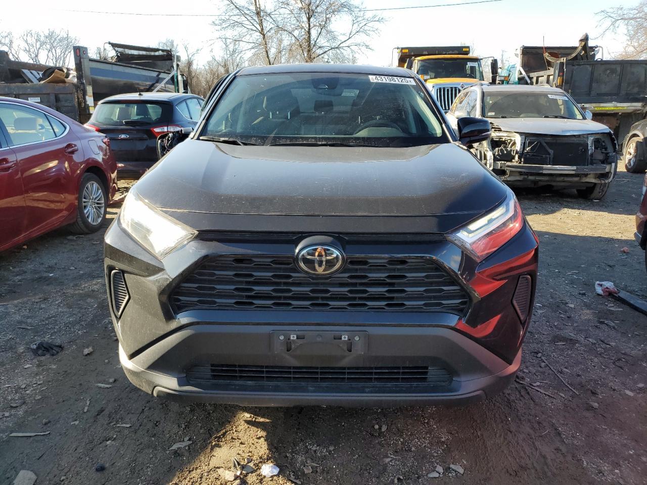 2023 TOYOTA RAV4 LE - Фото 5