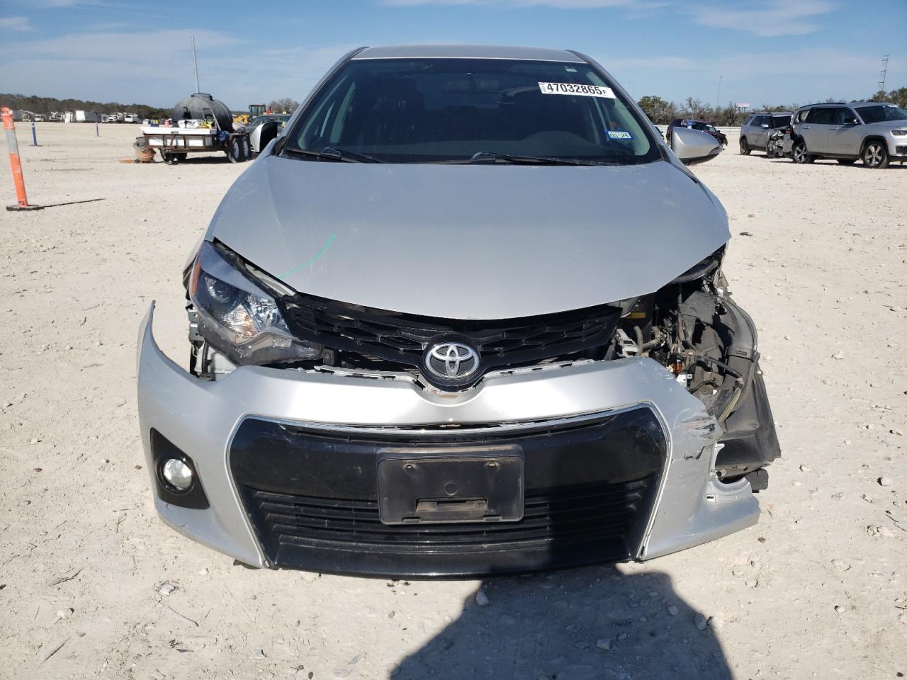 2015 TOYOTA COROLLA L - Фото 5
