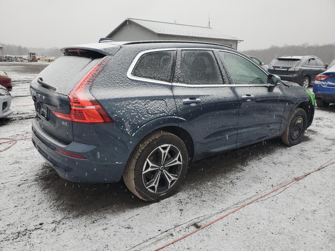2022 VOLVO XC60 B5 MO - Фото 3