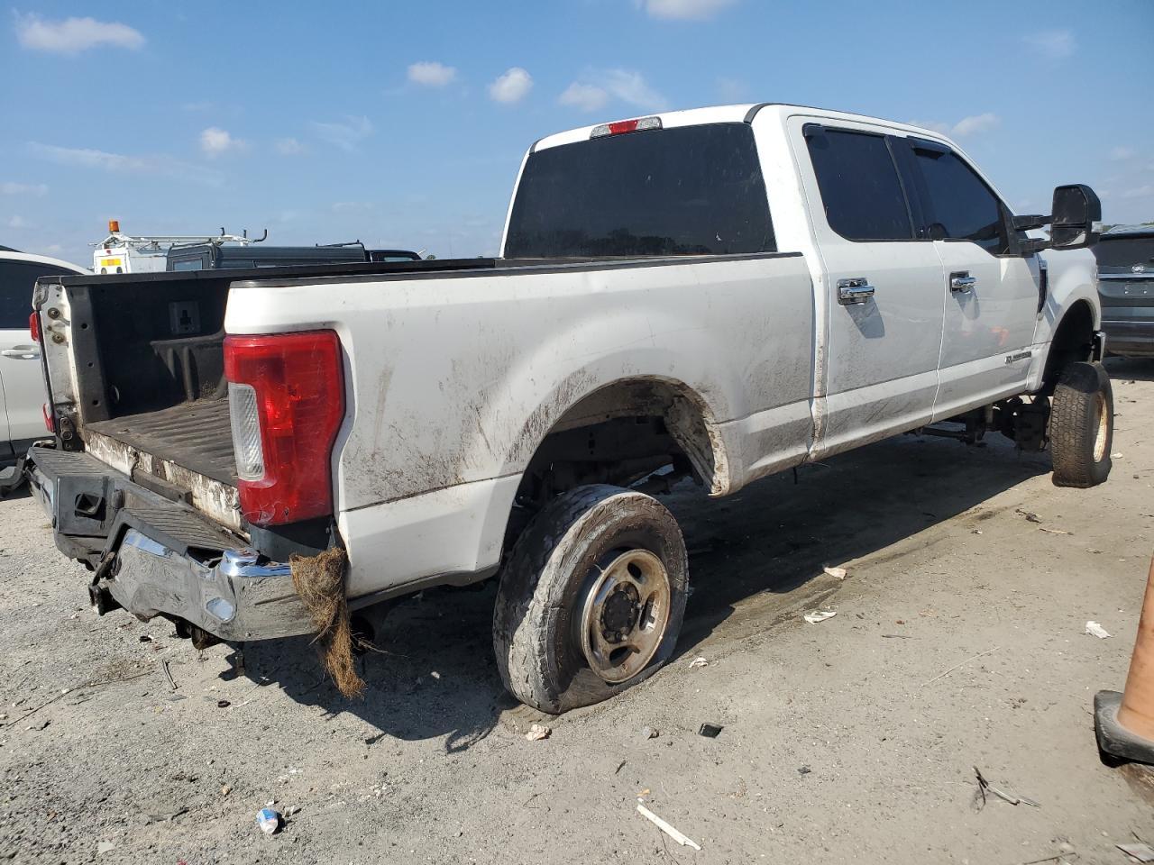 2017 FORD F250 SUPER - Image 3