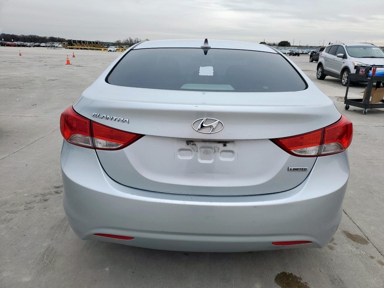 2013 HYUNDAI ELANTRA GL - Image 6